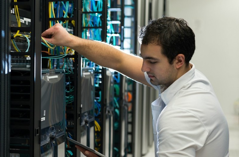 Đội ngũ kỹ sư xử lý các sự cố nhanh nhạy khi doanh nghiệp thuê server